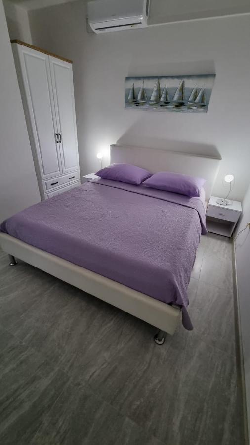 Room Airport Split Kaštela Buitenkant foto